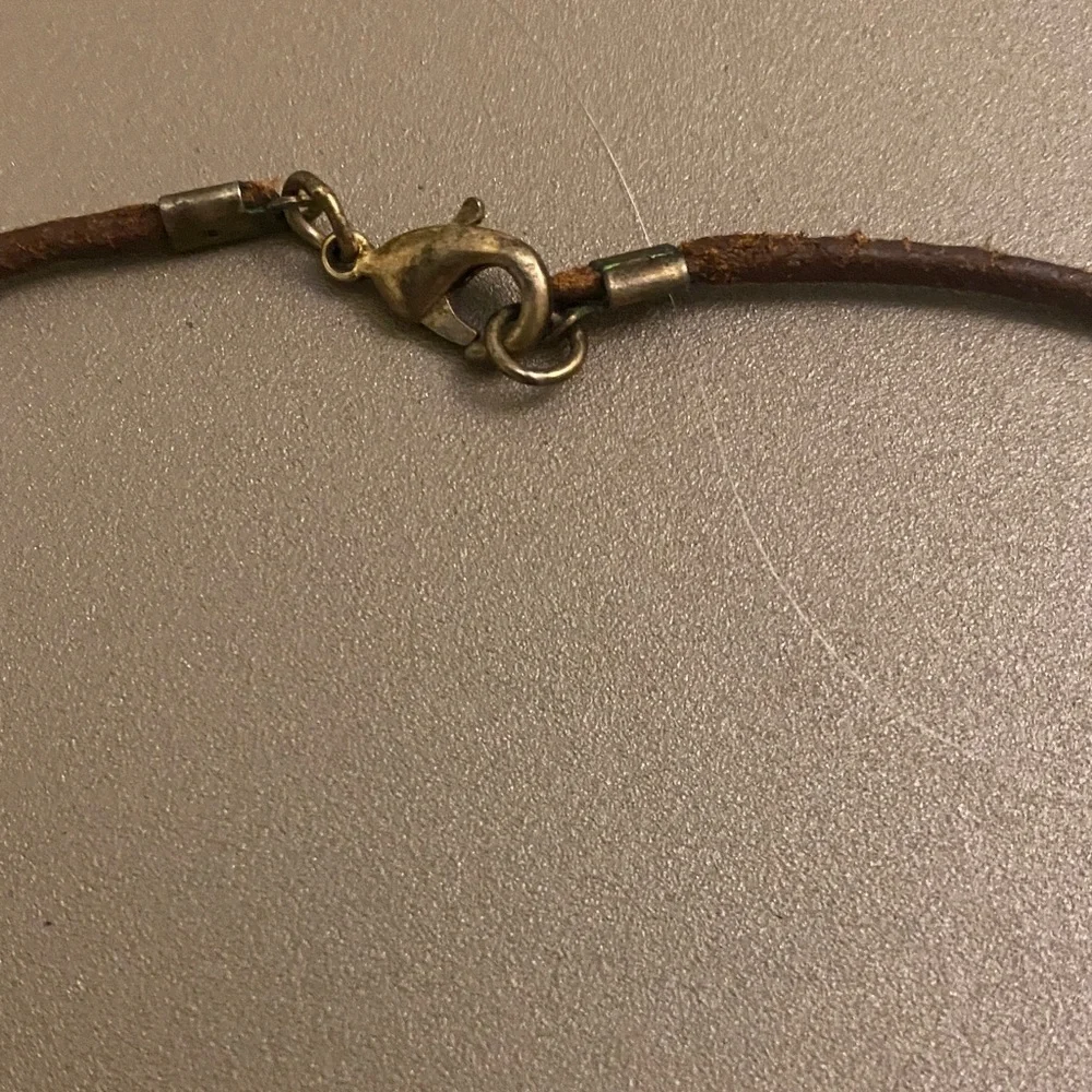 Chic Brown Leather Waterfall Necklace with Freshwater Pearls - Picture 3 of 3